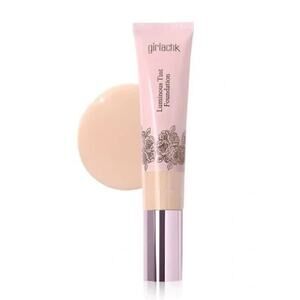 Girlactik 2 in 1 Luminous Tint Foundation in F2 Light - NEW